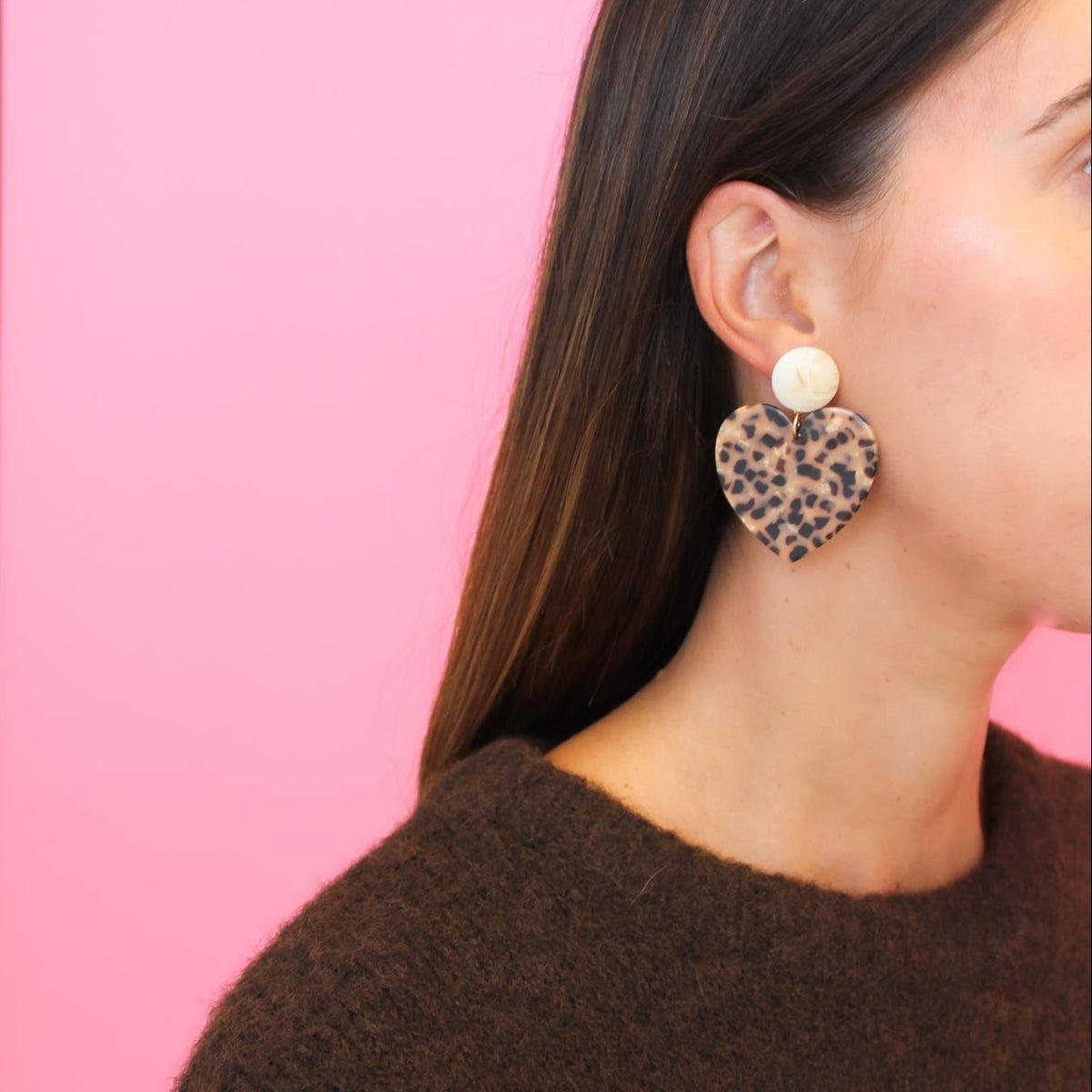 Boucles d’oreilles cœur – Crème marbré et léopard